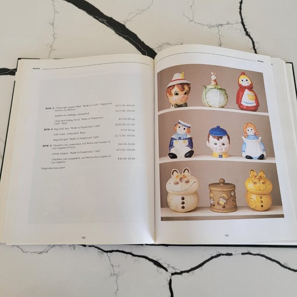 The Collectors Encyclopedia of Cookie Jars A Pictorial Reference hardcover book - Picture 4 of 6